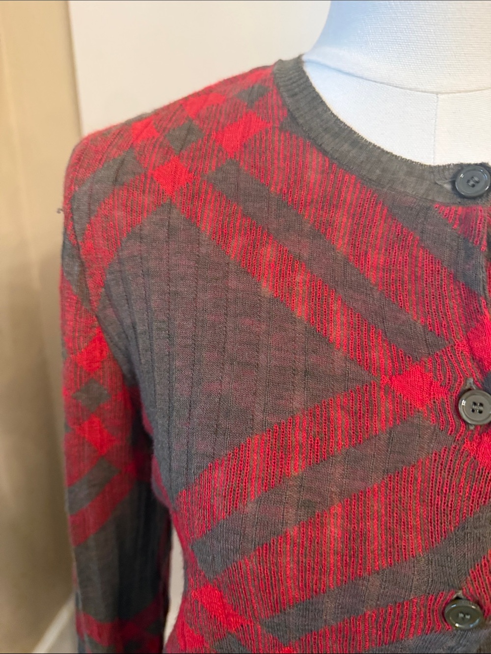 Authentic NWT Burberry Checked Cardigan Large women’s - Picture 4 of 15